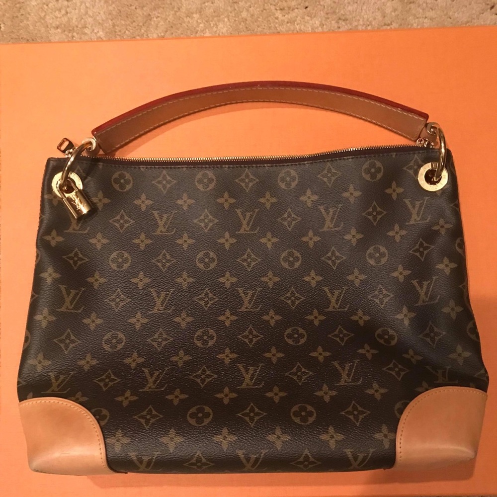 Louis Vuitton Berri
